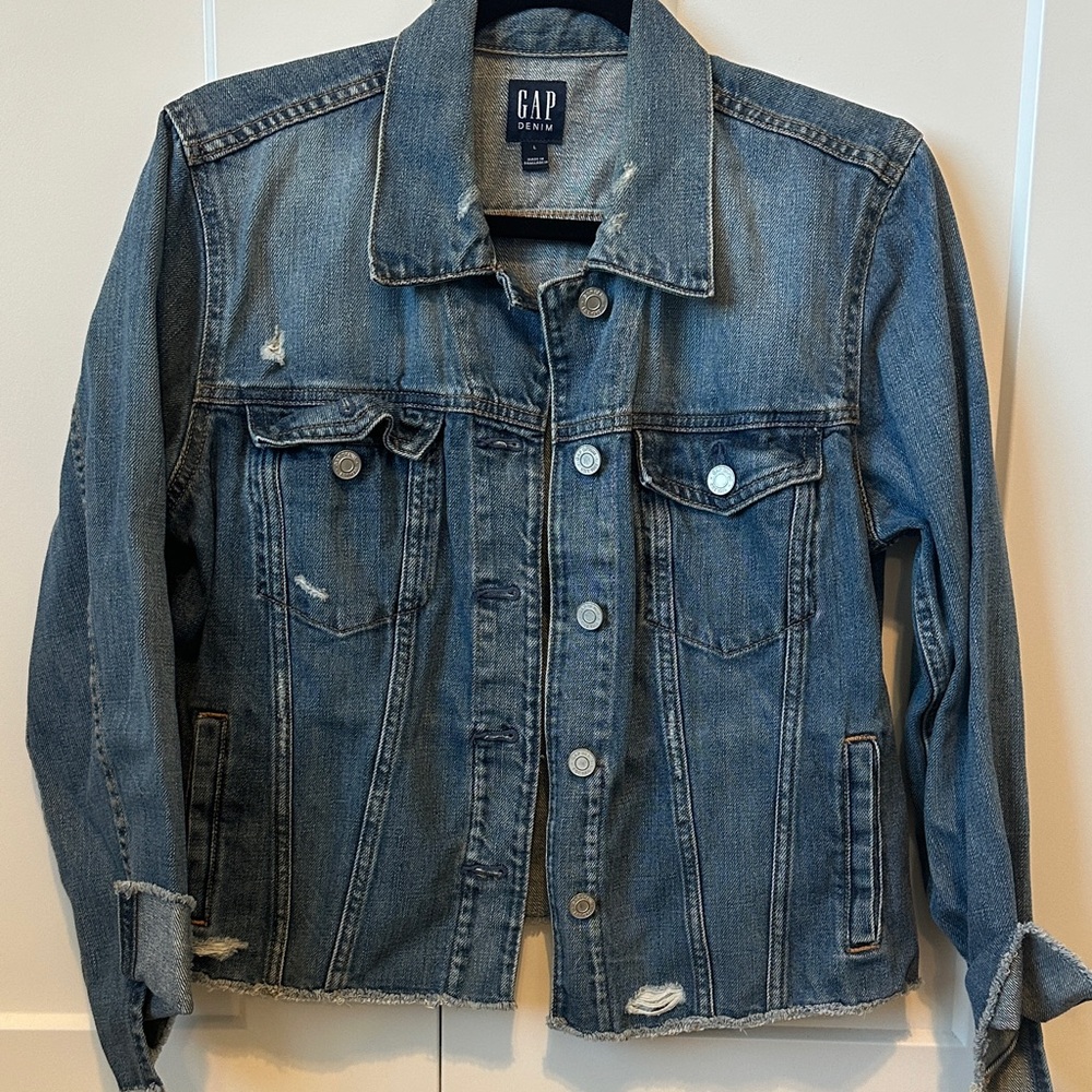 GAP Women's Lightly Distressed, Slightly Cropped Blue Jean Jacket